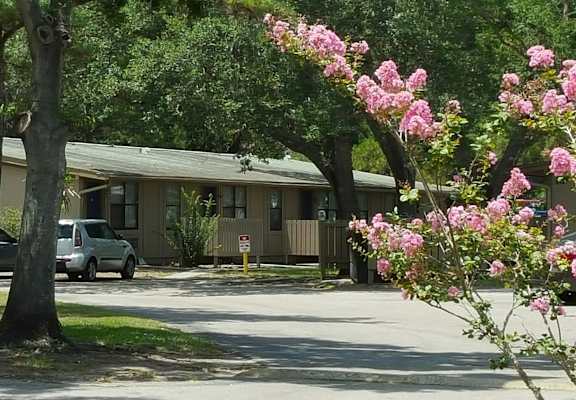 Crystal Court Apartments Apartments in Lakeland FL